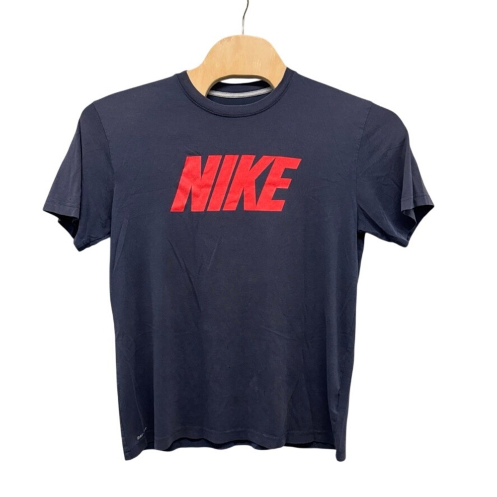 Nike Dri-FIT Mens Graphic T-Shirt Large Grey Red Logo Short Sleeve Athletic Tee - Picture 1 of 7